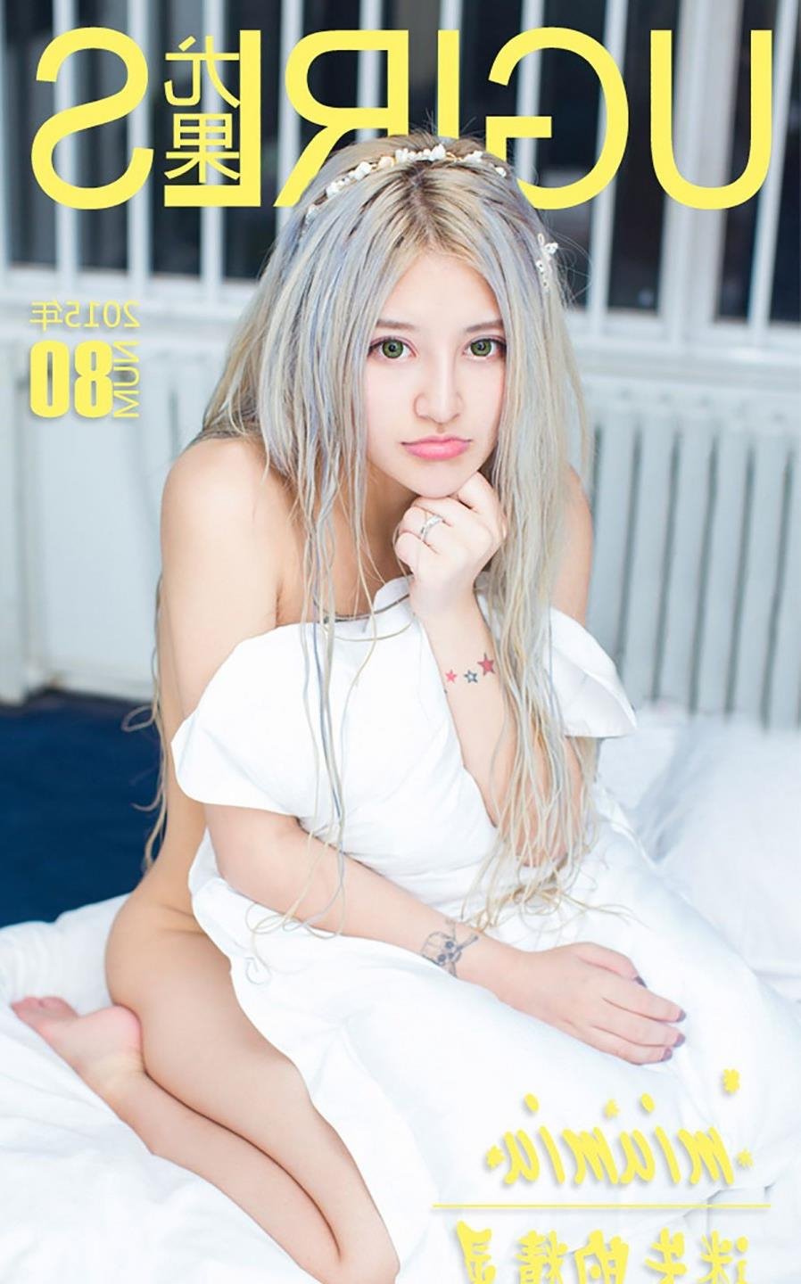 ���鴳������Ա