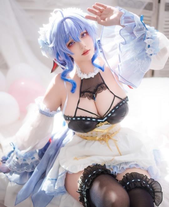 ���˿˵ľ����˶�ҡ����Ƶ